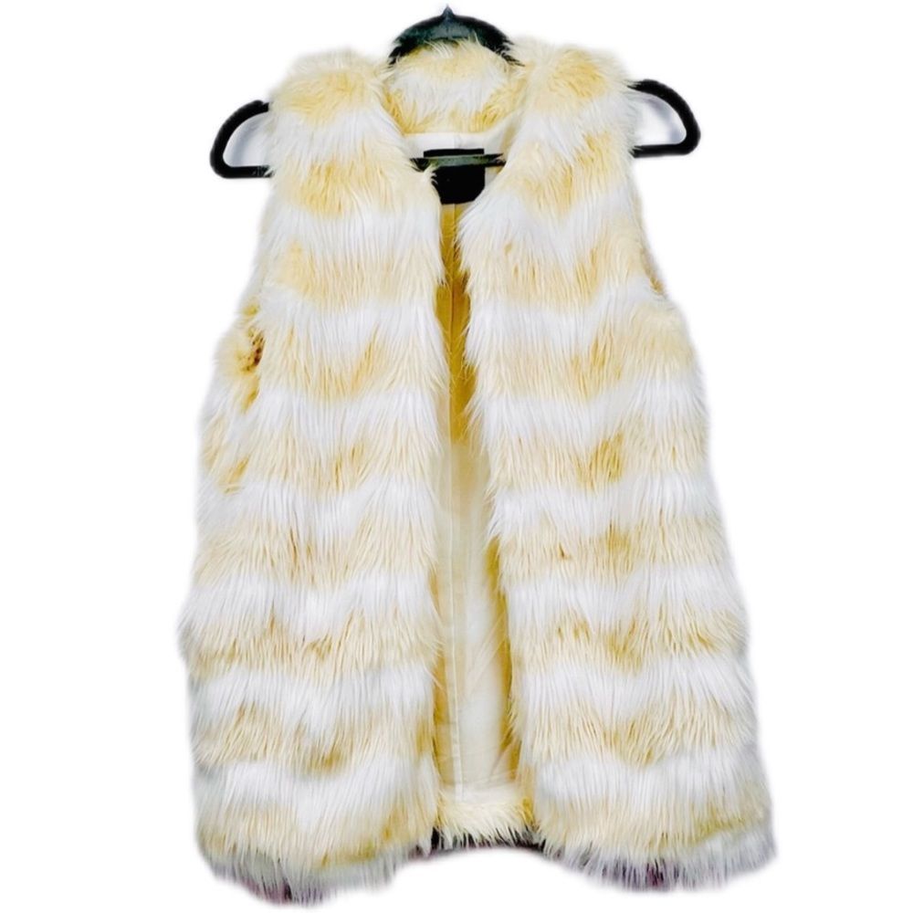 Faux Fur Vest w/ pockets size M